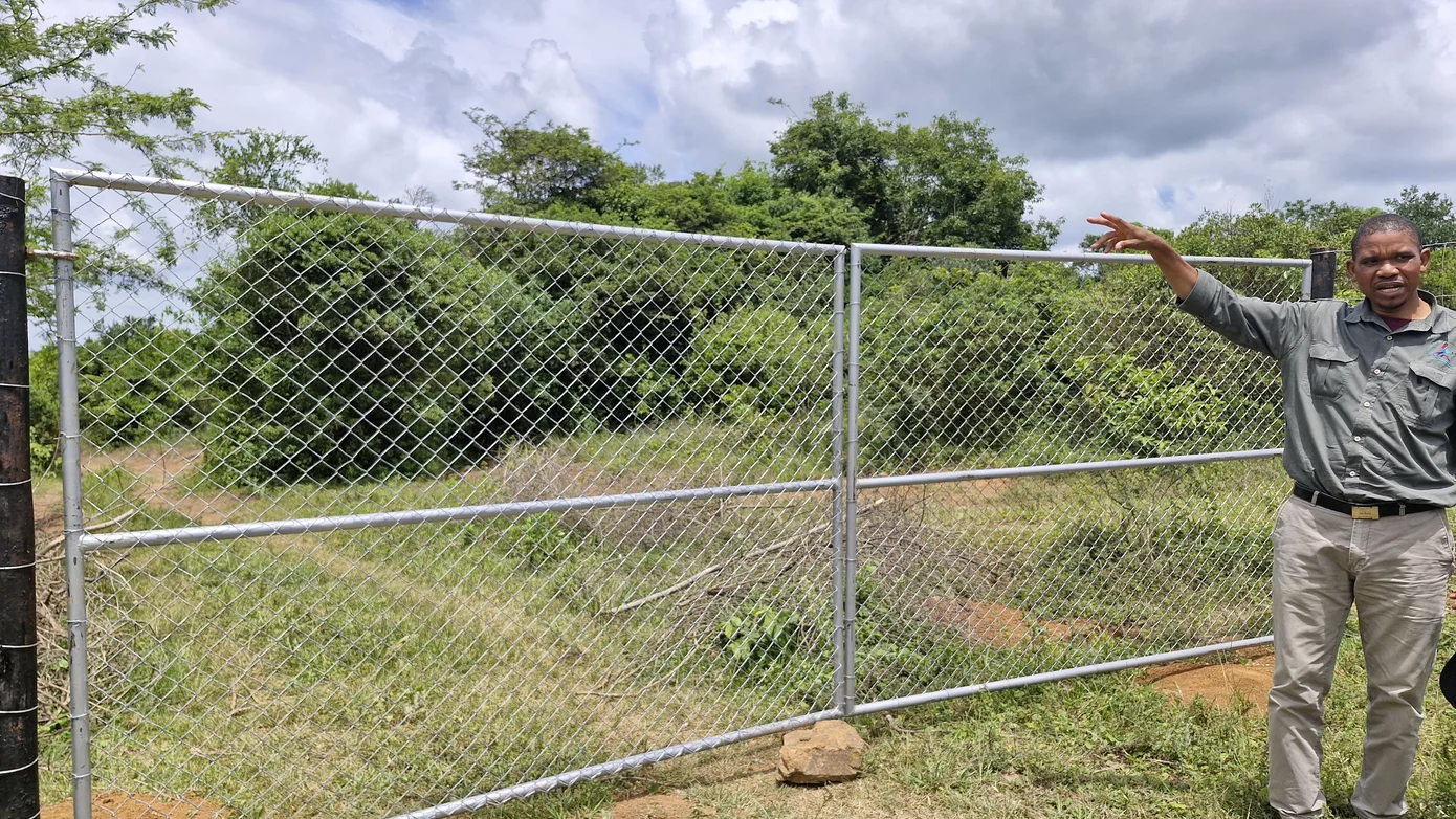 Jilobi fence