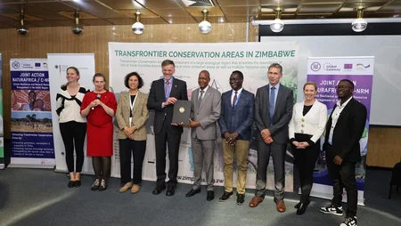 At the signing ceremony held on the sidelines of the Conference and Summit for SADC Transfrontier Conservation Areas (TFCAs)